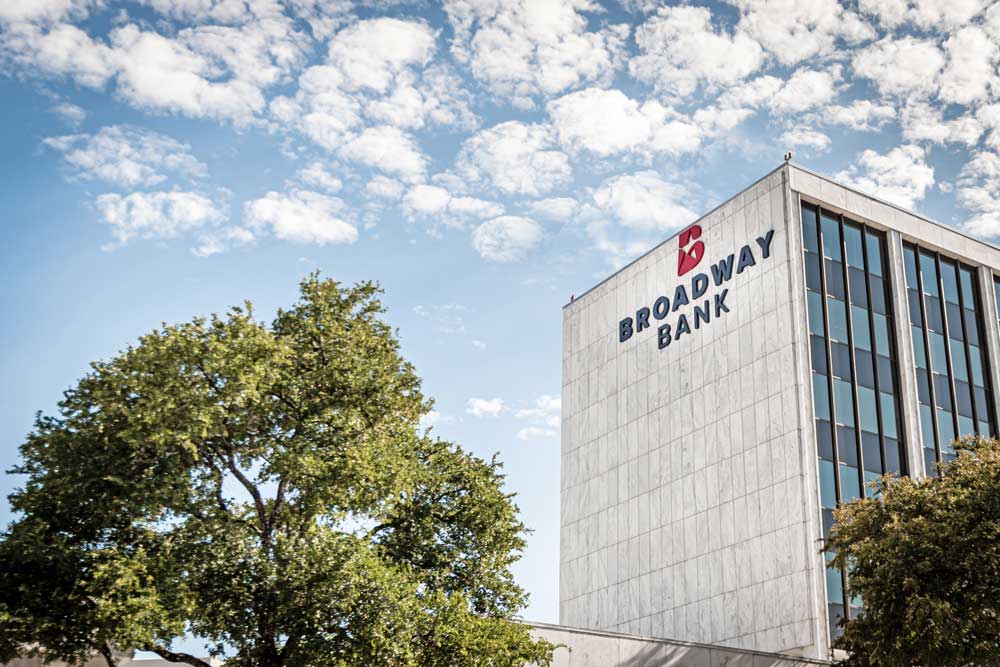 A photo of Broadway Bank's main campus in San Antonio, Texas